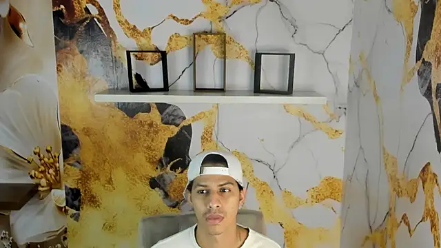 Victor LatinBoy online show from February 6, 3:11 am