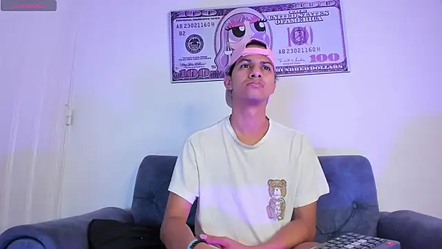 Victor LatinBoy online show from April 28, 11:48 am