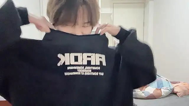 junnan001 online show from December 21, 8:32 am