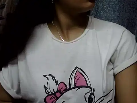 cute Dirty Diva online show from June 6, 3:50 pm