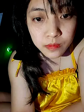 Snapshot of Samsam68x chatting on December 21, 1:51 pm Samsam68x online show from December 21, 1:51 pm