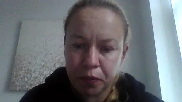 jennyblondeuk online show from March 27, 5:34 pm