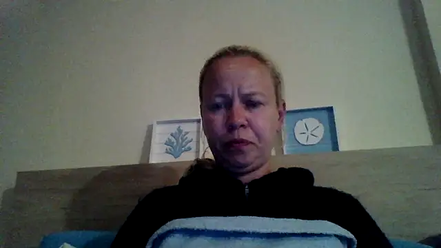 Snapshot of jennyblondeuk chatting on May 11, 7:22 pm jennyblondeuk online show from May 11, 7:22 pm