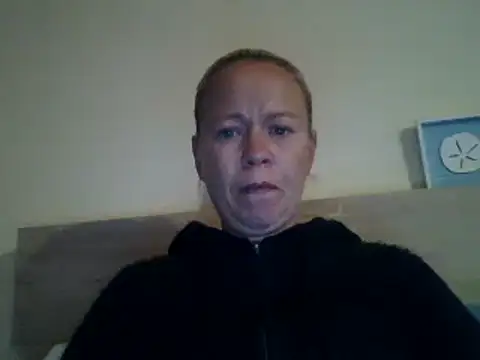 Snapshot of jennyblondeuk chatting on May 15, 7:54 pm jennyblondeuk online show from May 15, 7:54 pm