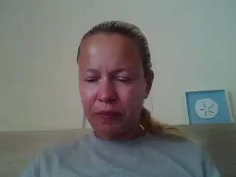 Snapshot of jennyblondeuk chatting on May 22, 6:13 pm jennyblondeuk online show from May 22, 6:13 pm