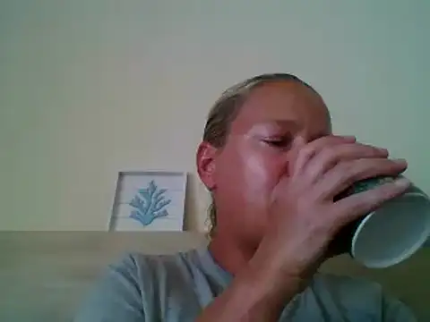 Snapshot of jennyblondeuk chatting on May 24, 4:23 pm jennyblondeuk online show from May 24, 4:23 pm