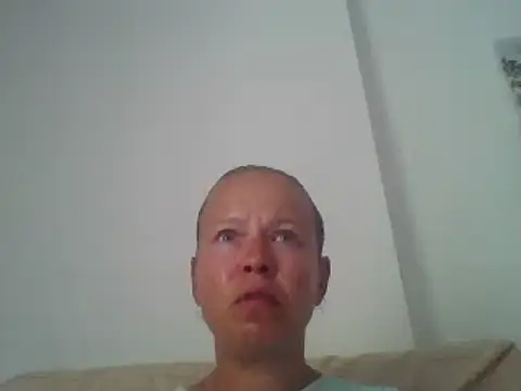 Snapshot of jennyblondeuk chatting on June 4, 4:35 pm jennyblondeuk online show from June 4, 4:35 pm