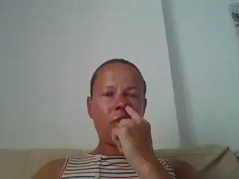 Snapshot of jennyblondeuk chatting on June 5, 3:18 pm jennyblondeuk online show from June 5, 3:18 pm