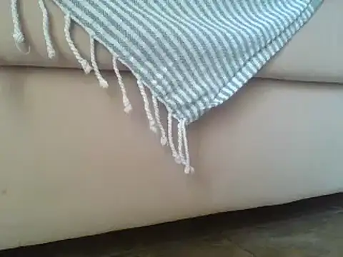 Snapshot of jennyblondeuk chatting on June 21, 3:36 pm jennyblondeuk online show from June 21, 3:36 pm