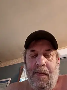 Snapshot of FragrantToe529 chatting on March 6, 3:41 pm FragrantToe529 online show from March 6, 3:41 pm