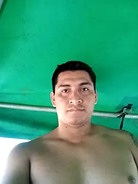 Snapshot of aleX_torresS56 chatting on December 20, 8:38 pm aleX torresS56 online show from December 20, 8:38 pm