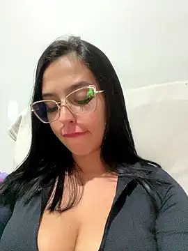 jujuarantes  2026 online show from January 17, 10:13 pm