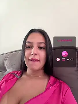 jujuarantes  2026 online show from June 8, 2:17 pm