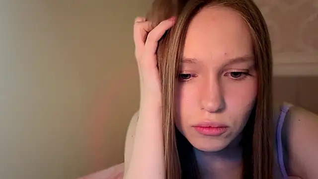 Alllura online show from March 5, 1:34 am