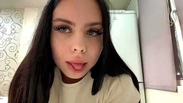 Snapshot of CherlyKeiper chatting on December 21, 3:30 pm CherlyKeiper online show from December 21, 3:30 pm