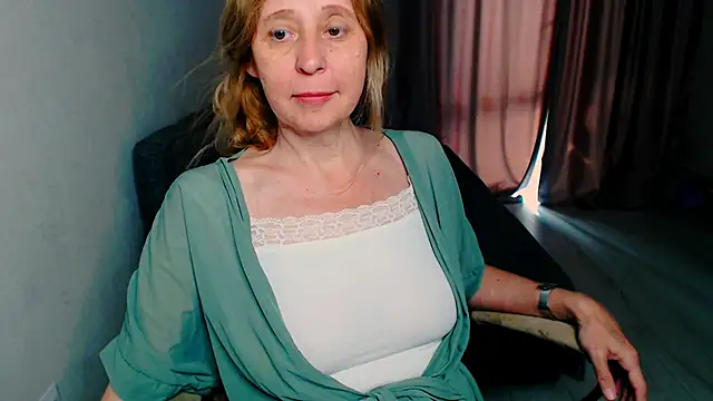 MiLenaMilf online show from May 21, 5:36 am