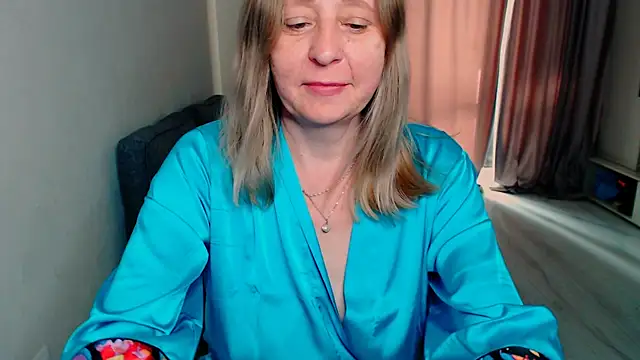 MiLenaMilf online show from May 27, 5:15 am