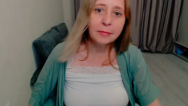 MiLenaMilf online show from June 1, 7:32 am