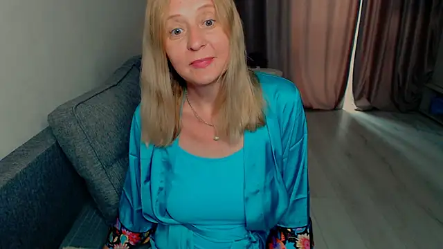MiLenaMilf online show from June 28, 7:25 am