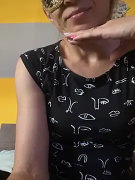 SexyMamiVee online show from June 15, 3:14 pm