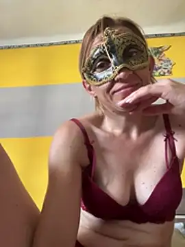 SexyMamiVee online show from July 1, 3:01 pm