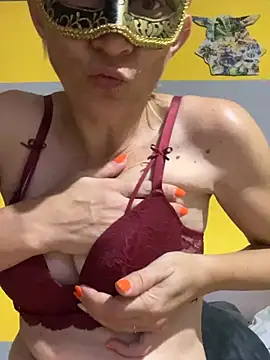 SexyMamiVee online show from July 18, 5:39 pm