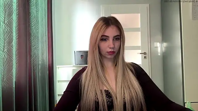 TeenLily online show from May 14, 4:25 pm