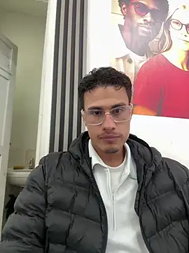 Latin Paisa Boy online show from May 4, 11:56 pm
