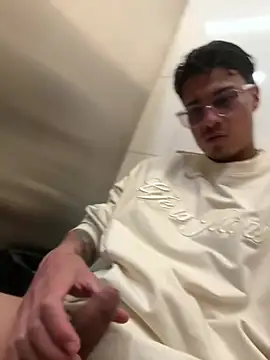 Latin Paisa Boy online show from June 24, 9:14 pm