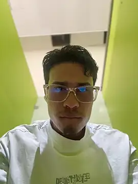 Latin Paisa Boy online show from August 1, 6:29 pm