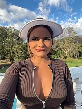 Snapshot of Irina_Velvett chatting on July 14, 10:26 pm Irina Velvett online show from July 14, 10:26 pm