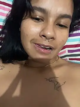 Snapshot of Chloe_cortes chatting on May 27, 10:34 am Chloe cortes online show from May 27, 10:34 am