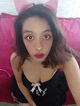 Snapshot of Phoenix_Paws chatting on June 22, 4:37 pm Phoenix Paws online show from June 22, 4:37 pm