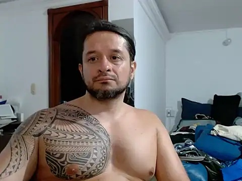gonzzohunterr online show from May 12, 5:37 am