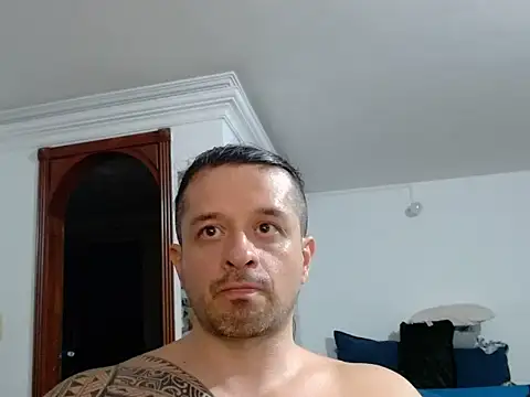 gonzzohunterr online show from May 22, 1:35 am