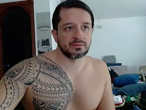 gonzzohunterr online show from June 11, 6:28 pm