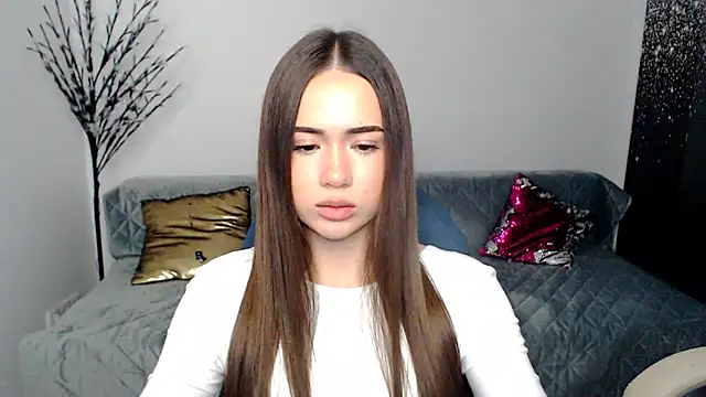 heiley love online show from December 22, 4:15 pm