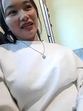 Snapshot of oh-july chatting on December 22, 9:28 am oh-july online show from December 22, 9:28 am