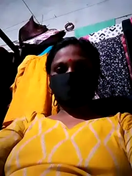 Snapshot of Hot_Sweety02 chatting on July 15, 1:00 am Hot Sweety02 online show from July 15, 1:00 am