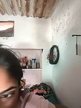 Snapshot of Naughty_Seema chatting on June 12, 1:15 am Naughty Seema online show from June 12, 1:15 am