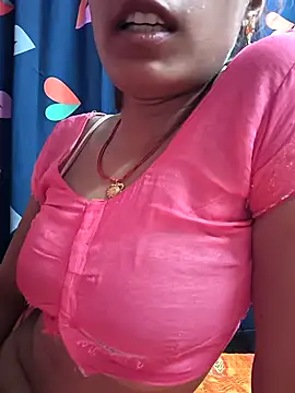 Snapshot of Naughty_Seema chatting on June 22, 7:05 am Naughty Seema online show from June 22, 7:05 am
