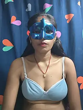 Snapshot of Naughty_Seema chatting on July 2, 4:57 pm Naughty Seema online show from July 2, 4:57 pm