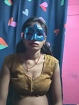 Snapshot of Naughty_Seema chatting on July 5, 6:37 pm Naughty Seema online show from July 5, 6:37 pm