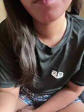 Snapshot of geetanjali_singh chatting on June 4, 12:49 am geetanjali singh online show from June 4, 12:49 am