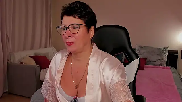 JennyMons online show from July 31, 8:14 am