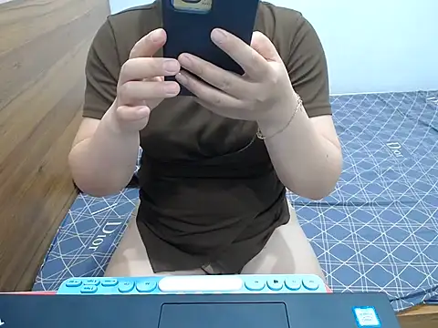 Coffee Milktea online show from June 6, 10:53 am