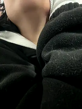 Snapshot of luna_gv chatting on January 7, 9:34 am luna gv online show from January 7, 9:34 am