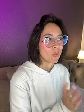 Snapshot of luna_gv chatting on February 2, 12:26 pm luna gv online show from February 2, 12:26 pm