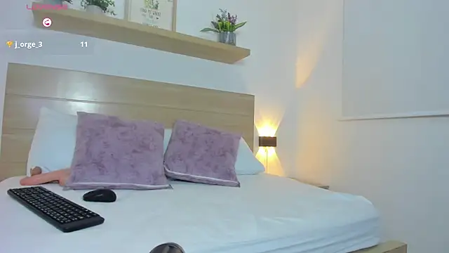 Snapshot of lila_lain chatting on January 10, 2:41 pm lila lain online show from January 10, 2:41 pm