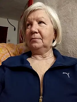 KlaudiaDarling online show from March 3, 10:59 pm